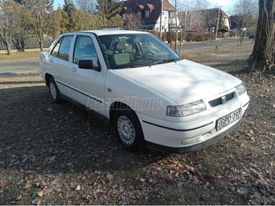 SEAT TOLEDO 1.6 Base