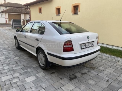 SKODA OCTAVIA 1.6 Ambiente