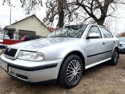 SKODA OCTAVIA 1.8 Turbo SLX