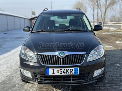 SKODA ROOMSTER 1.6 CR TDI Style Gyári vonóhorog - Panorámatető - Szervizkönyv