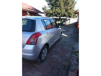 SUZUKI SWIFT 1.3 GC AC