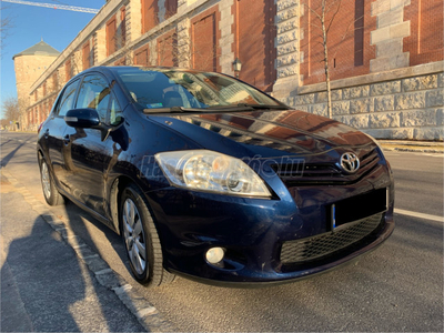 TOYOTA AURIS 1.6