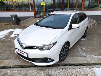 TOYOTA AURIS 1.6 D-4D Active Trend NAVIGÁCIÓ. TOLATÓ KAMERA. JÓ ÁLLAPOT