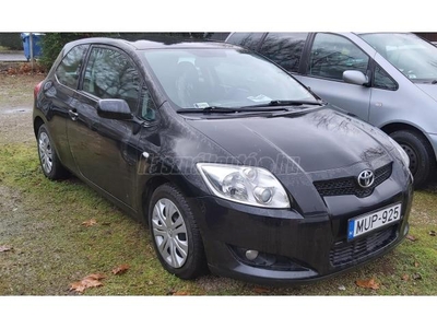 TOYOTA AURIS 1.6 Luna