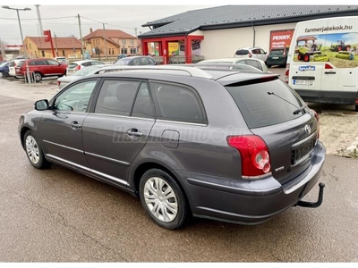 TOYOTA AVENSIS Wagon 1.8 Sol Plus Szervizkönyv!Ülésfűtés!