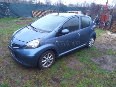 TOYOTA AYGO 1.0 AC