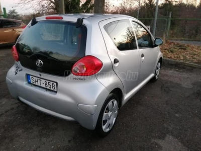 TOYOTA AYGO 1.0 Black