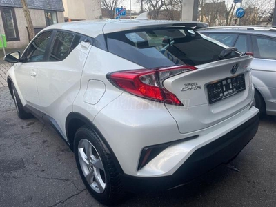 TOYOTA C-HR 1.8 Hybrid Comfort e-CVT