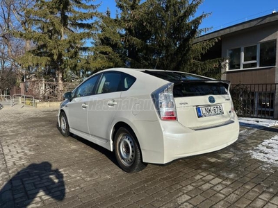 TOYOTA PRIUS 1.8 HSD(Automata) MAGYARORSZÁGI ELSŐ FORG. KEYLESS