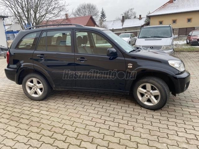 TOYOTA RAV 4 Rav4 2.0 D 4x4 Sol