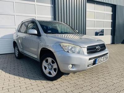 TOYOTA RAV 4 Rav4 2.2 D-4D 4x4