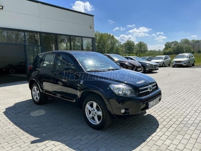 TOYOTA RAV 4 Rav4 2.2 D-4D X MO-I AUTÓ!