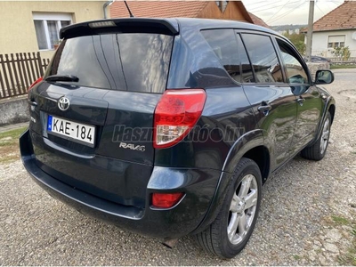 TOYOTA RAV 4 Rav4 2.2 D-4D X Típus hibáktól mentes.újszerű állapotban!