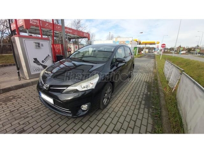 TOYOTA VERSO 2.2 D-CAT Premium Navi (Automata) Panorama.7 személy. 218ez.km