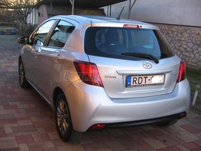 TOYOTA YARIS 1.0 Trend 68000 km!!!