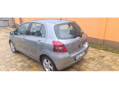 TOYOTA YARIS 1.3 Exe