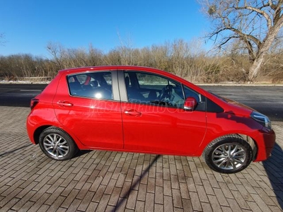 TOYOTA YARIS MY16 Dual VVT-i 6M/T