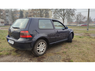 VOLKSWAGEN GOLF IV 1.6