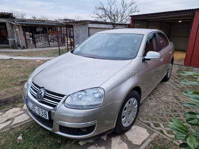 VOLKSWAGEN JETTA V 1.6 Comfortline 1.6