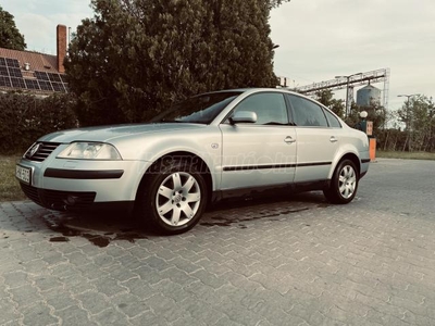 VOLKSWAGEN PASSAT V 1.8 5V Turbo Comfortline