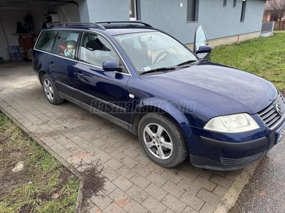 VOLKSWAGEN PASSAT V