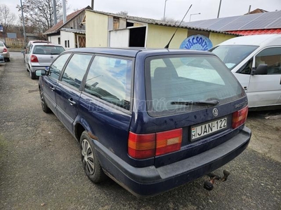 VOLKSWAGEN PASSAT Variant 1.8 GL Vonóhorog