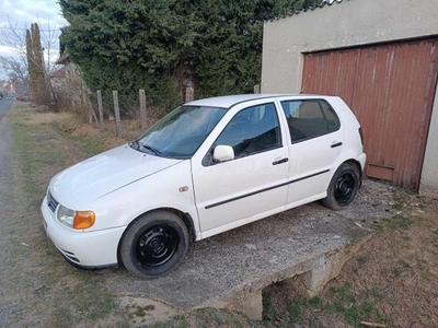 VOLKSWAGEN POLO 1.4 60 Servo