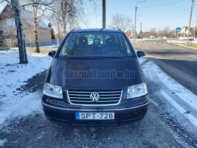 VOLKSWAGEN SHARAN 1.9 PD TDI Highline 4Motion