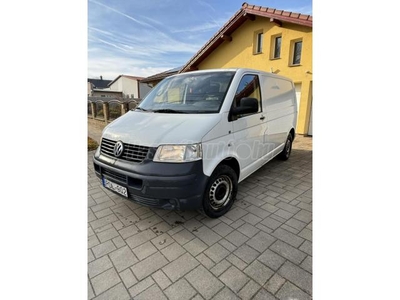 VOLKSWAGEN TRANSPORTER T5 1.9 TDI Komfort