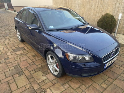 VOLVO S40 2.0 D Momentum