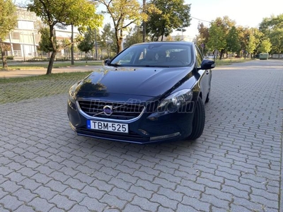 VOLVO V40 1.6 D [D2] Powershift