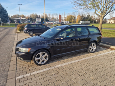 VOLVO V50 2.4 D [D5] Momentum