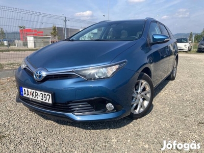 Toyota Auris 1.8 HSD Active Trend+ TSS (Automat...