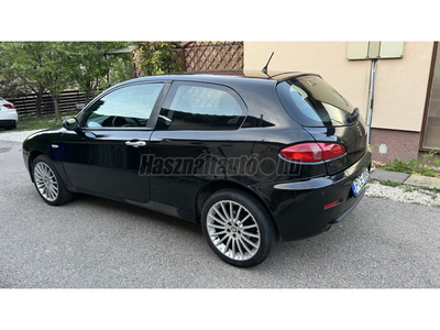 ALFA ROMEO 147 1.9 JTD 16V Distinctive