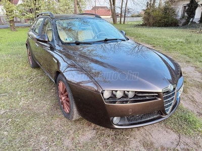 ALFA ROMEO 159 2.4 JTD 20V Q4 Distinctive frissen szervizelt. megkímélt állapot