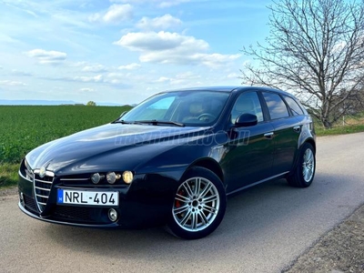 ALFA ROMEO 159 SW 1.9 JTD 16V Distinctive friss nagyszervíz/típus hibák javítva