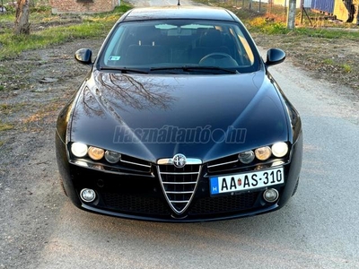 ALFA ROMEO 159 SW 1.9 JTD 16V Distinctive Új Kuplung/Kettőstömegű/Vezérlés / XENON / Első/Hátsó Radar