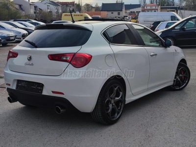 ALFA ROMEO GIULIETTA 1.4 TB MultiAir Distinctive QV-LINE PIROS BŐR PANORÁMA ÚJ GUMIK EGYEDI MEGJELENÉS KÖLTSÉGMENTES ÁLLAPOT!!!