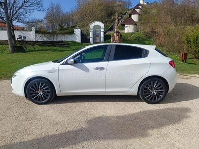 ALFA ROMEO GIULIETTA 1.6 JTDM-2 Distinctive