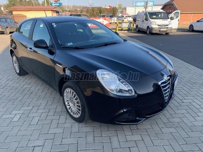 ALFA ROMEO GIULIETTA 1.6 JTDM-2 Distinctive FRISS MŰSZAKI VIZSGA!