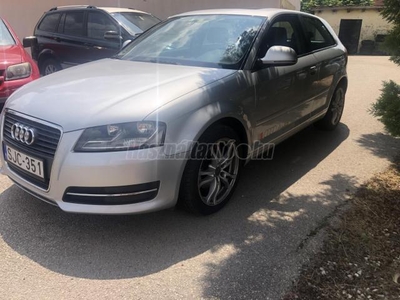 AUDI A3 1.6 TDI Attraction DPF JÓ FELSZERELTSÉG!FOLYAMATOSAN SZERVIZELT AUTÓ!