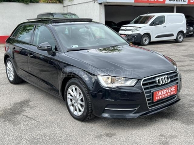 AUDI A3 1.6 TDI Attraction DPF Panorámatető! Navi Bluetooth Tolatóradar