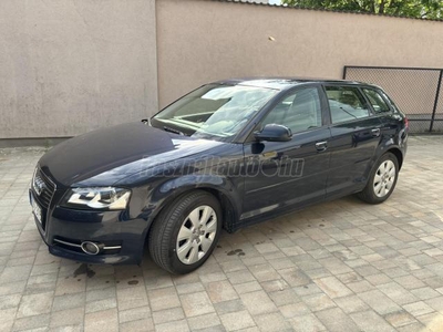 AUDI A3 1.6 TDI e Attraction DPF