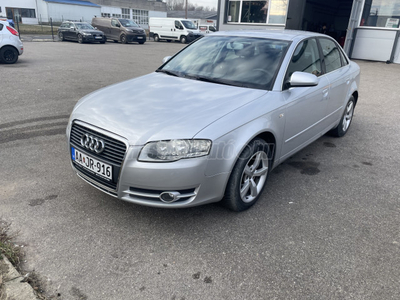 AUDI A4 1.6