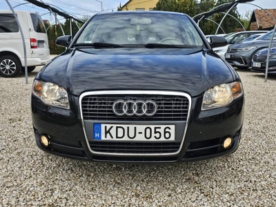 AUDI A4 2.0 PD TDI Multitronic Magyarországi-Szervizkönyv