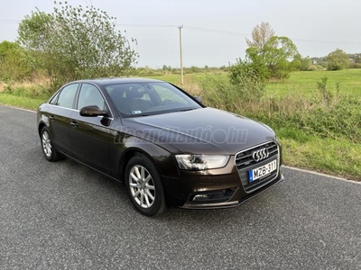 AUDI A4 2.0 TDI quattro S-tronic MAGYAR. SZKÖNYV. 2 TULAJ