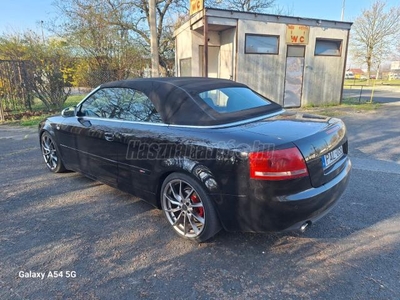 AUDI A4 CABRIO 1.8 T S.LINE