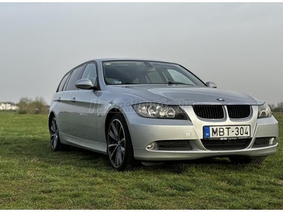 BMW 318d Touring Új vezérlés - Panoráma tető - Megbízható