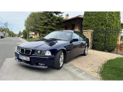 BMW 323i