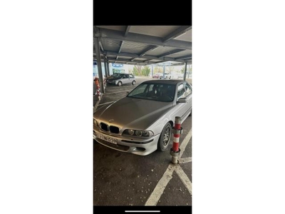 BMW 528i (Automata)